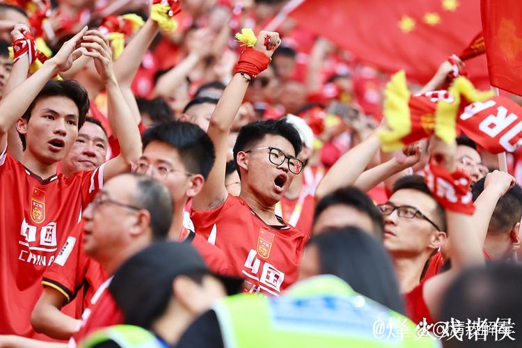 归化绝迹!中国队迎血性首胜 归化绝迹!中国队迎血性首胜